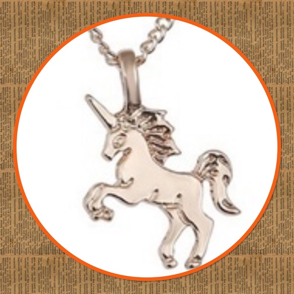 🦄 Gold Plated Unicorn Pendant Necklace🦄 - Picture 2 of 3